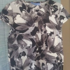Simply Vera Vera Wang womens size S short sleeve